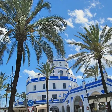 Bella Vista إِستيبونا